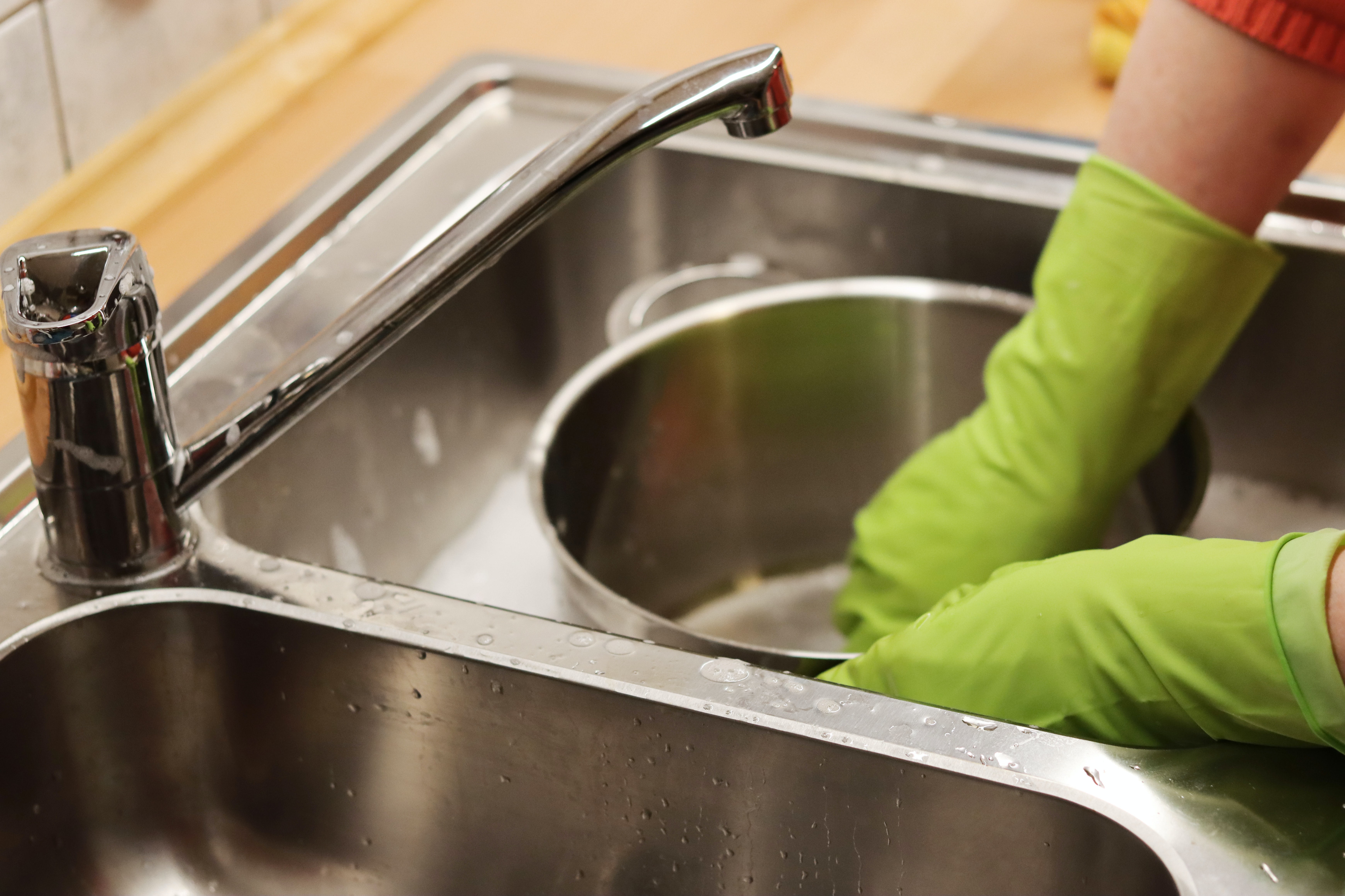 person doing dishes